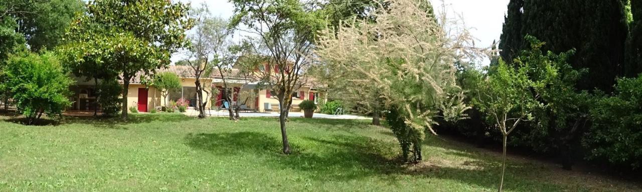 فيلا The Blue Tit - Private Swimming Pool LʼIsle-sur-la-Sorgue المظهر الخارجي الصورة