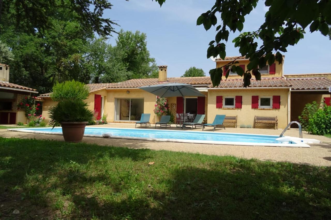 فيلا The Blue Tit - Private Swimming Pool LʼIsle-sur-la-Sorgue المظهر الخارجي الصورة
