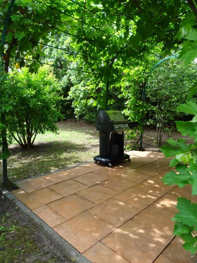 فيلا The Blue Tit - Private Swimming Pool LʼIsle-sur-la-Sorgue المظهر الخارجي الصورة